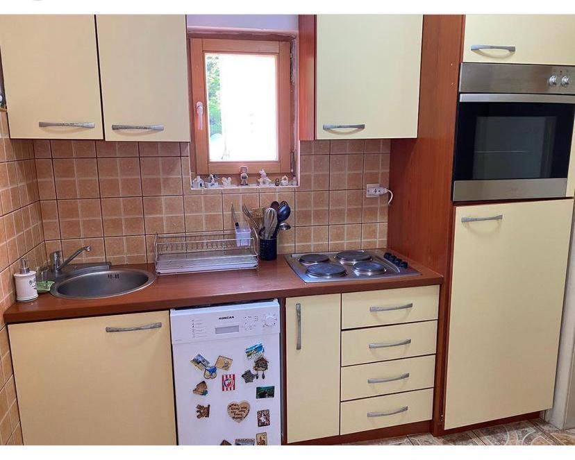 Apartman Bogdan ชาชาค ภายนอก รูปภาพ